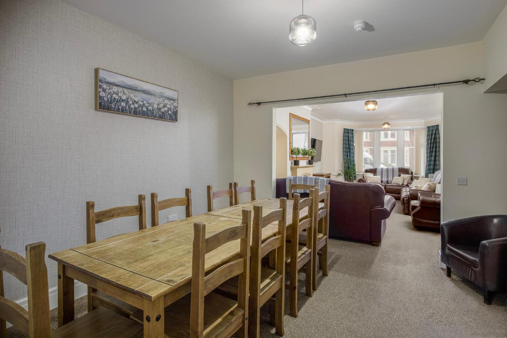 Arnside - Spacious 10-Bedroom Seaside Cottage Blackpool Exterior foto