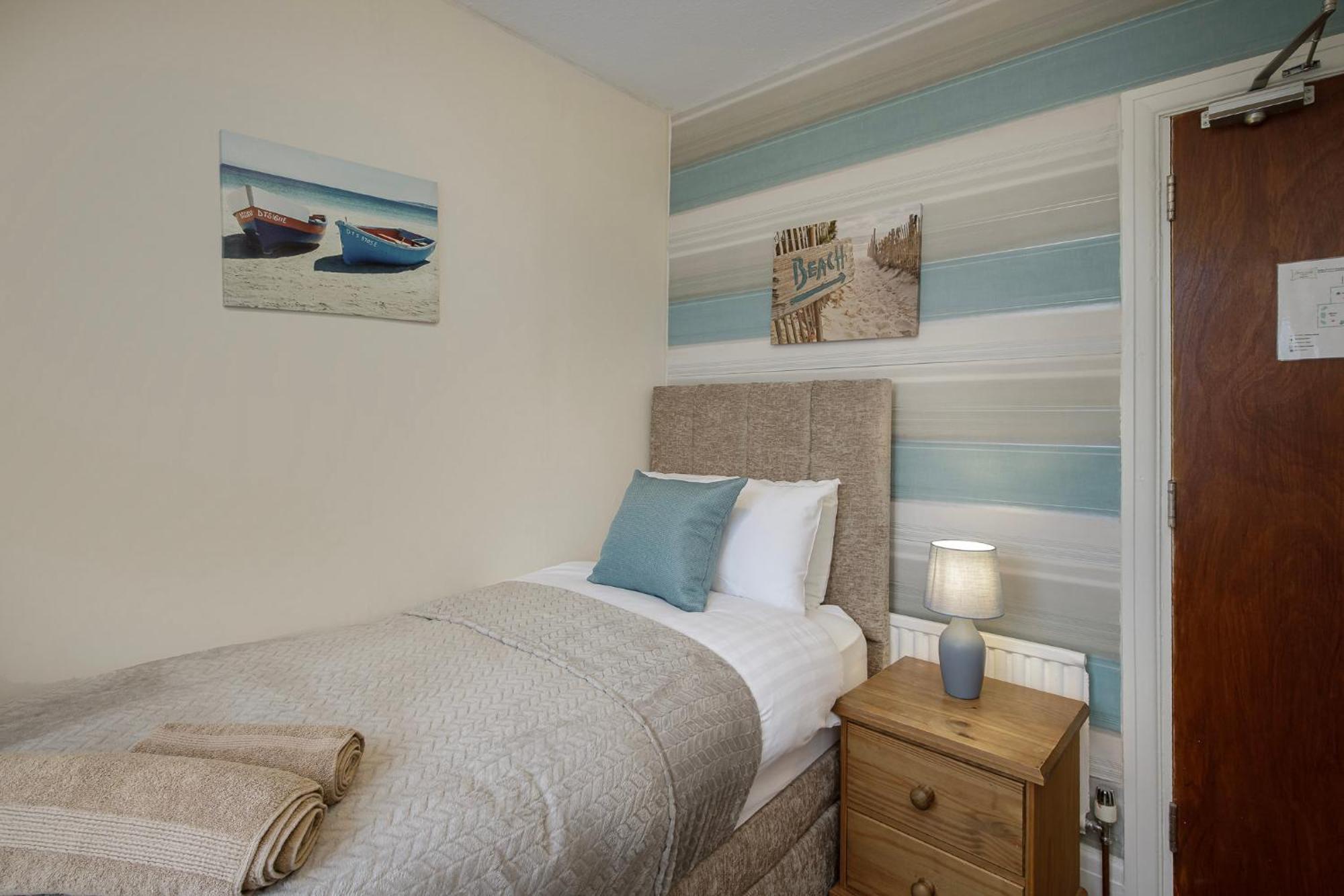 Arnside - Spacious 10-Bedroom Seaside Cottage Blackpool Exterior foto
